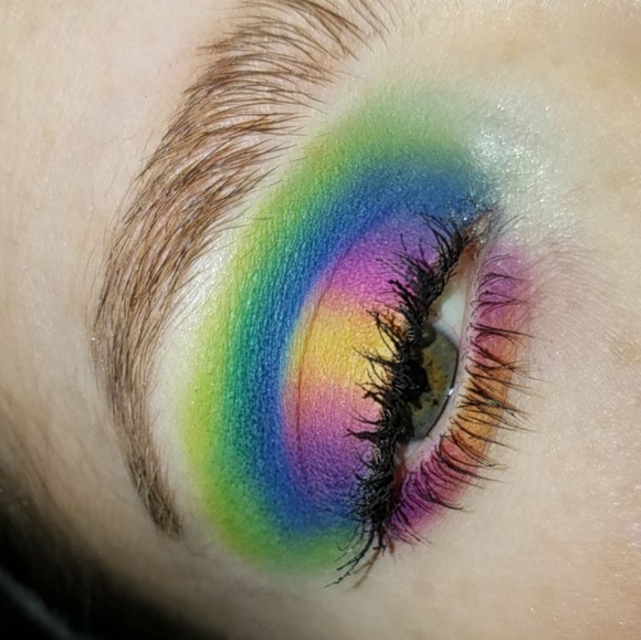 ♡Meet Your Posher♡ - Picture 2 of 4